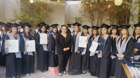 002 CULMINAN USUARIAS DEL CJEM ESTUDIOS DE LICENCIATURA EN ADMINISTRACIÓN Y GESTIÓN DE PYMES