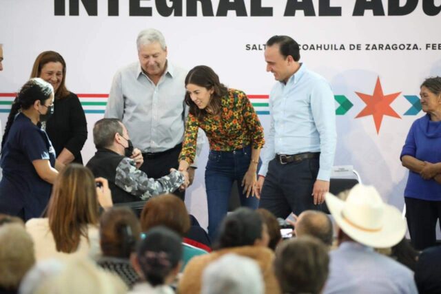 004 BRINDA GOBIERNO DE COAHUILA ATENCIÓN INTEGRAL A LOS ADULTOS MAYORES