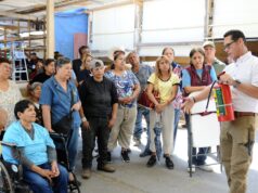 Protección Civil y Bomberos capacita a comerciantes del Mercadito Navideño en prevención de riesgos