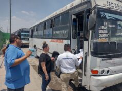 Mantienen operativos de inspección al transporte público de Torreón