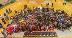 Aliada con el deporte, Betzabé Martínez entrega apoyos a atletas gomezpalatinos*