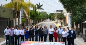 SUSY TORRECILLAS Y ESTEBAN VILLEGAS ENTREGAN PAVIMENTACIÓN EN COLONIA LAS REINAS