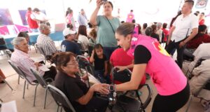 Con la Ruta de la Salud, Marisol Rosso lleva atención médica gratuita a familias afectadas por lluvias en La Laguna