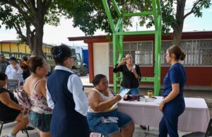 SUMARÁ LERDO REGISTRO DE HUERTOS FAMILIARES A UNIDAD MÓVIL DE ATENCIÓN EN MES DE LA MUJER RURAL
